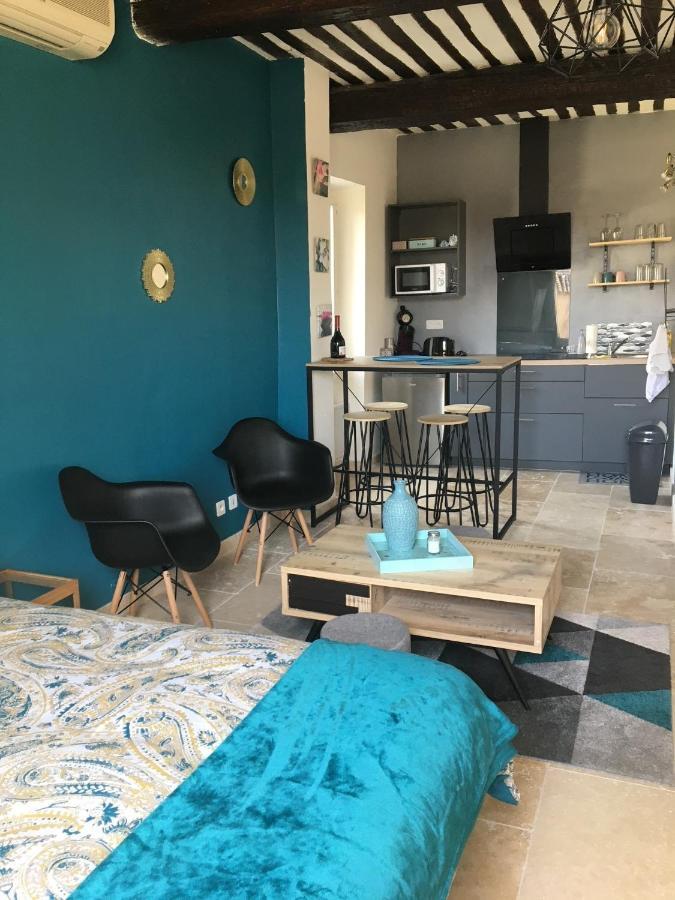 איל-סור-לה-סורג Studio De Charme Le Clos De L'Etang + Place De Parking מראה חיצוני תמונה